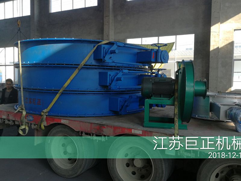 廈門客戶訂購(gòu)的擋板門驗(yàn)收合格，發(fā)貨準(zhǔn)備中