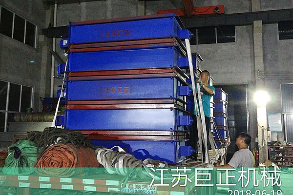 方形擋板門(mén)（寬10m）已完工，待發(fā)往預(yù)定客戶