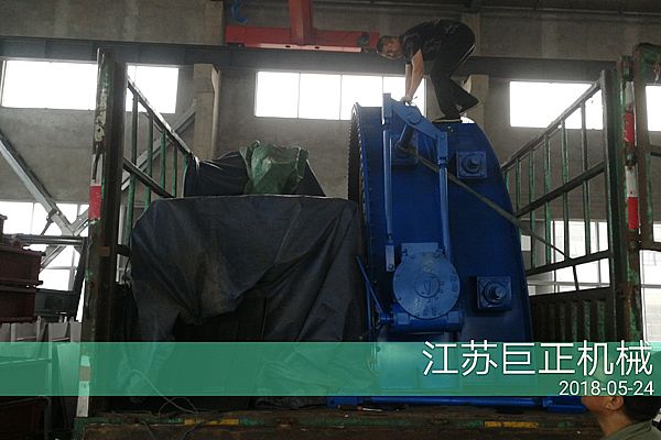 擋板門(mén)制作完工，安裝調(diào)試中